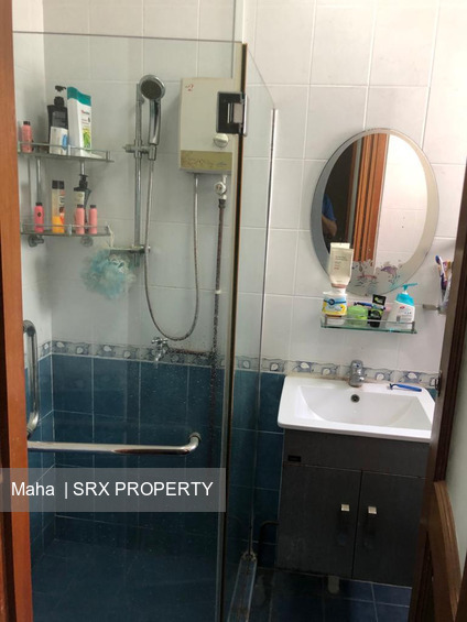 Blk 547 Jurong West Street 42 (Jurong West), HDB Executive #232939501